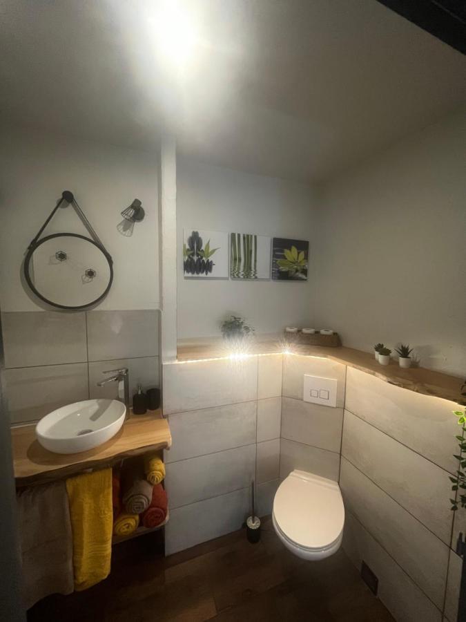 Casa vacanze Atypique Avec Piscine Couverte En Ete