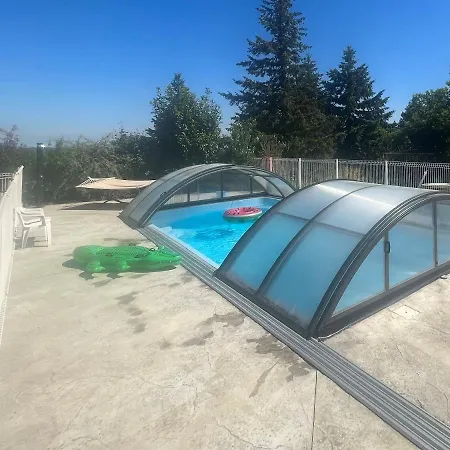 Gite Atypique Avec Piscine Couverte En Ete Saint-Apollinaire-de-Rias Exterior foto