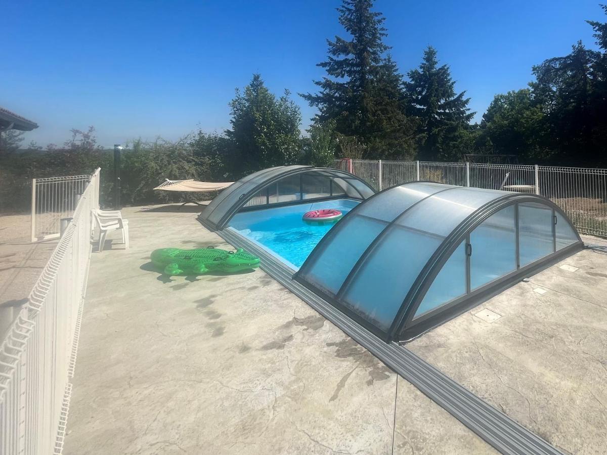 Holiday home Atypique Avec Piscine Couverte En Ete